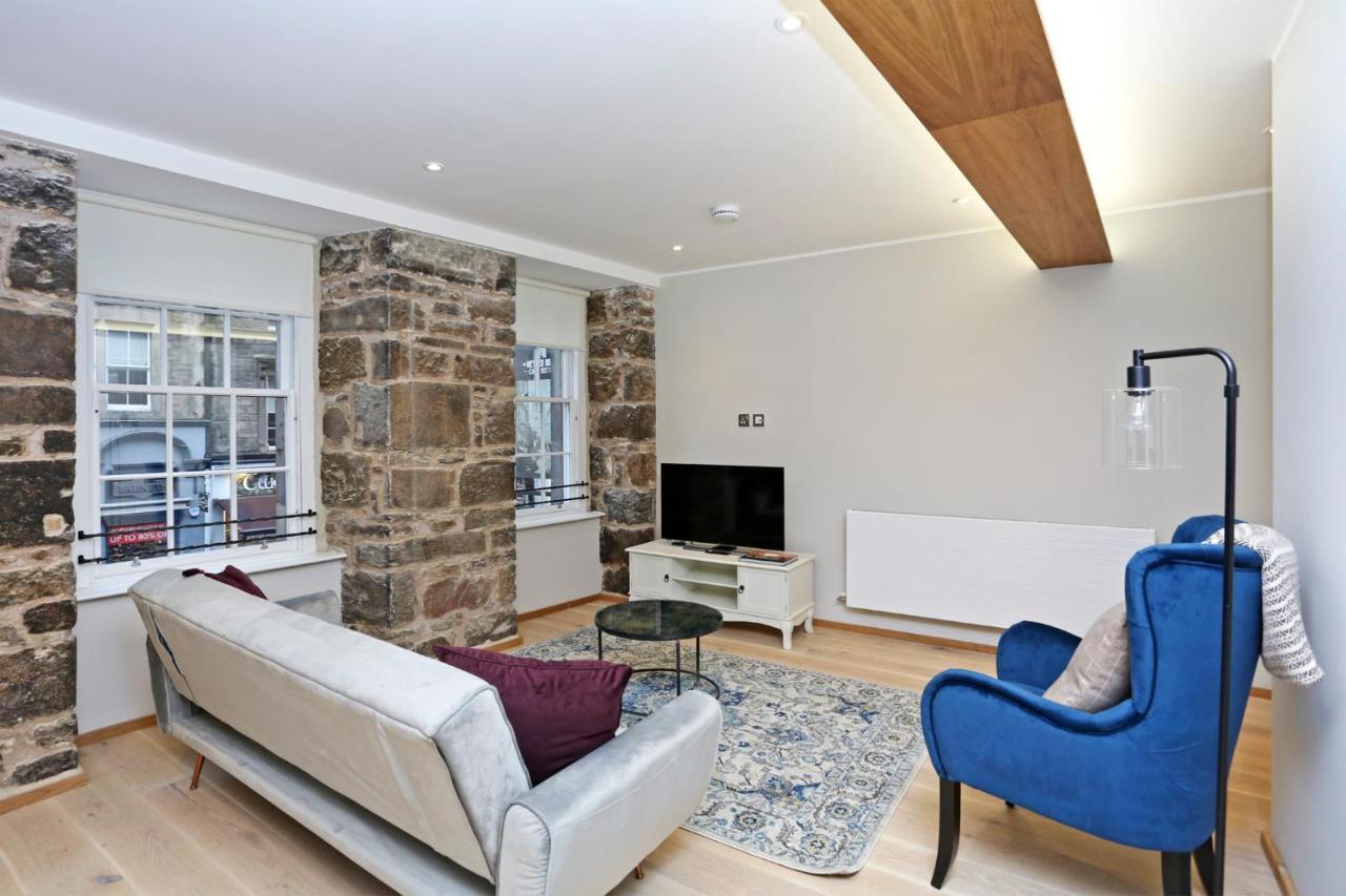 Joivy Refurbished Home On The Royal Mile Edinburgh Bagian luar foto