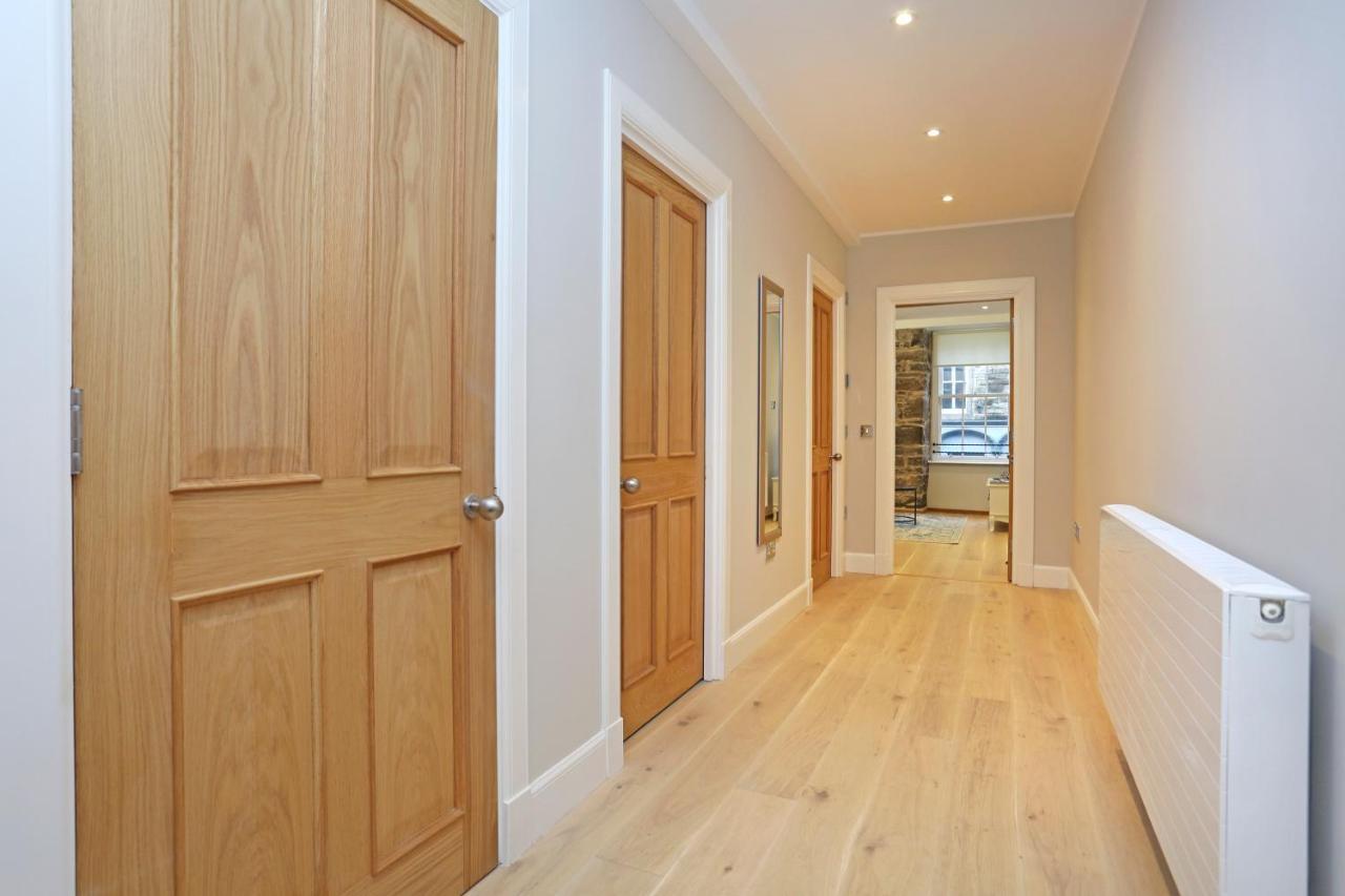 Joivy Refurbished Home On The Royal Mile Edinburgh Bagian luar foto