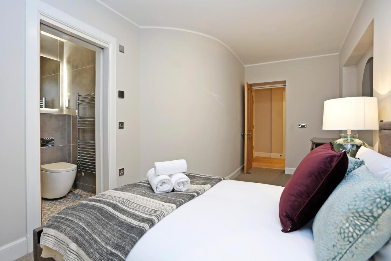 Joivy Beautiful 2 Bed Flat On The Royal Mile Apartment Edinburgh Bagian luar foto