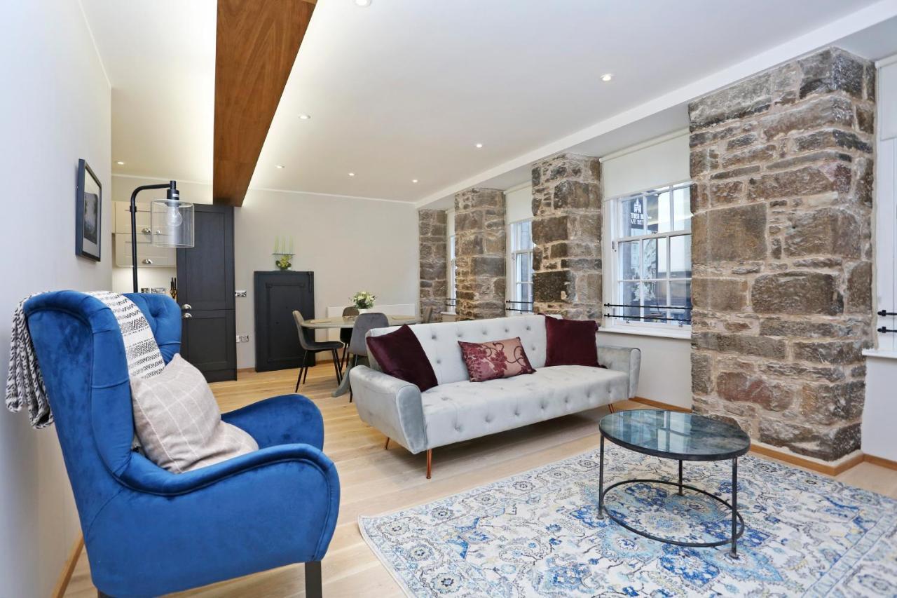 Joivy Refurbished Home On The Royal Mile Edinburgh Bagian luar foto