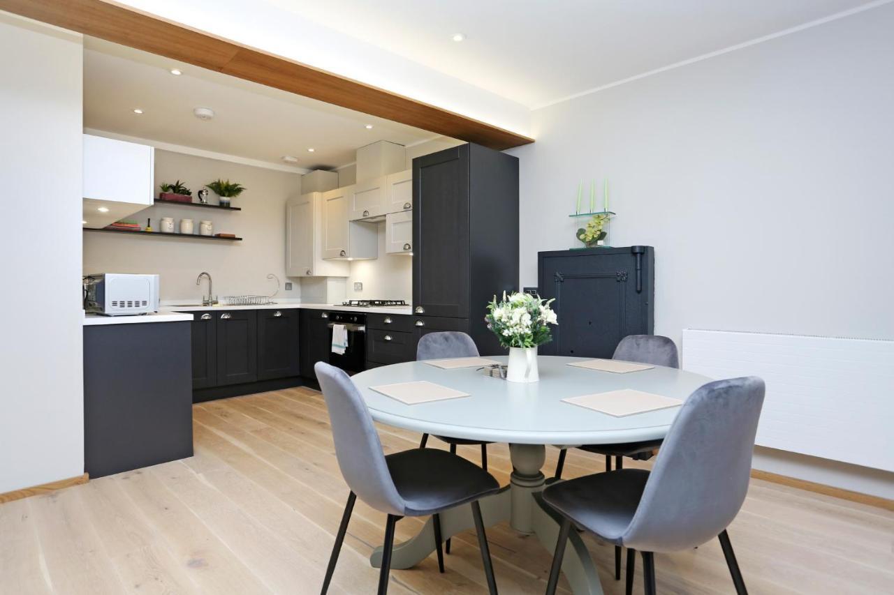 Joivy Refurbished Home On The Royal Mile Edinburgh Bagian luar foto