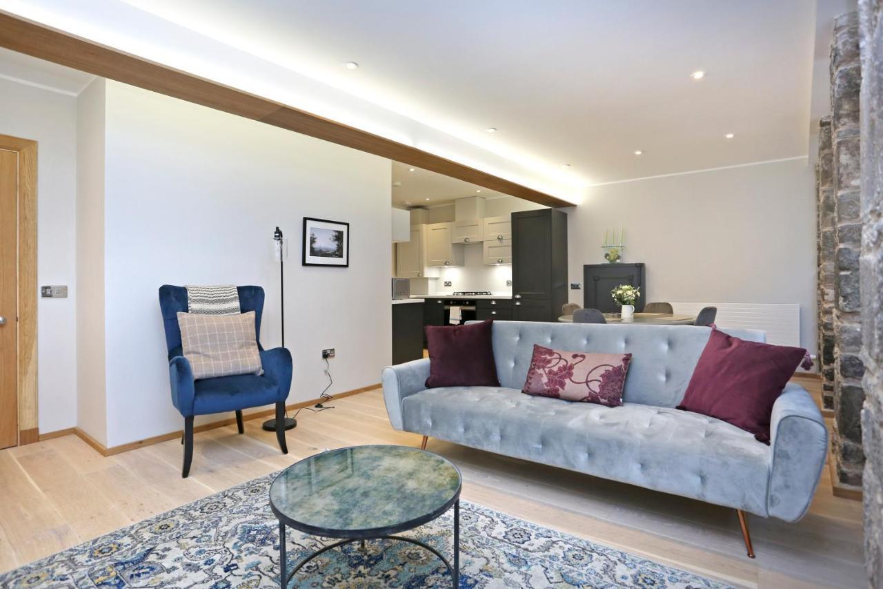 Joivy Refurbished Home On The Royal Mile Edinburgh Bagian luar foto